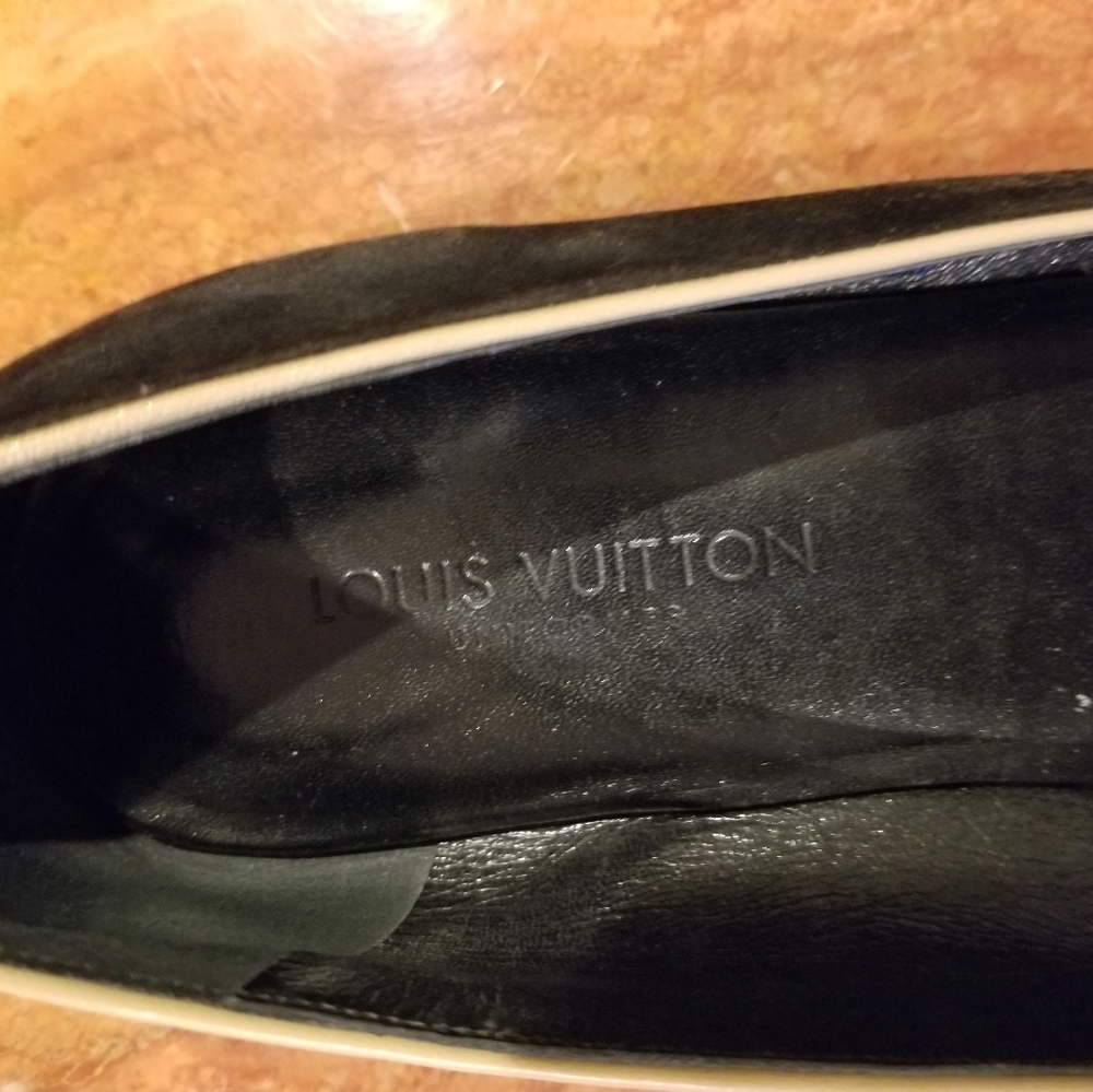 Authentic Louis Vuitton Black Flats Size 38 - Picture 9 of 14